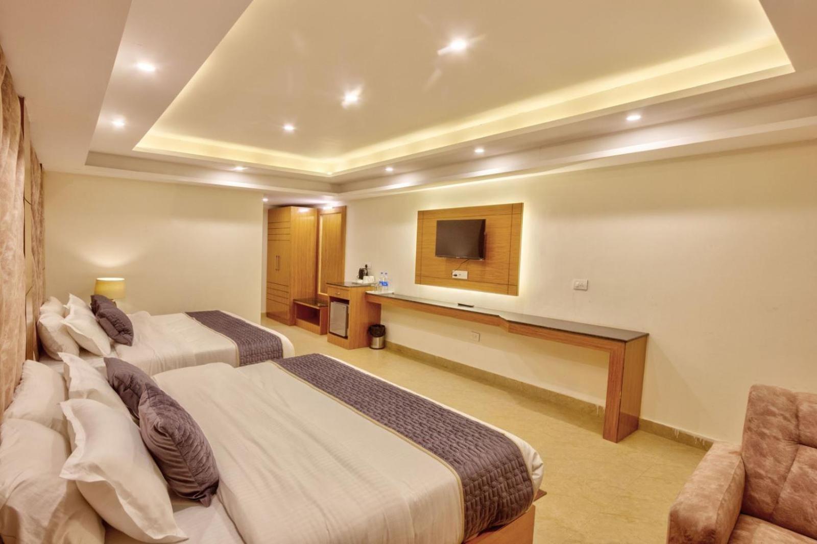 Shivalaya Retreat - A River Side 3*